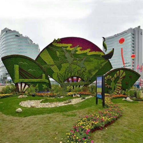 匠心造景，绿意永恒——仿真绿雕在园林景观中的艺术与应用